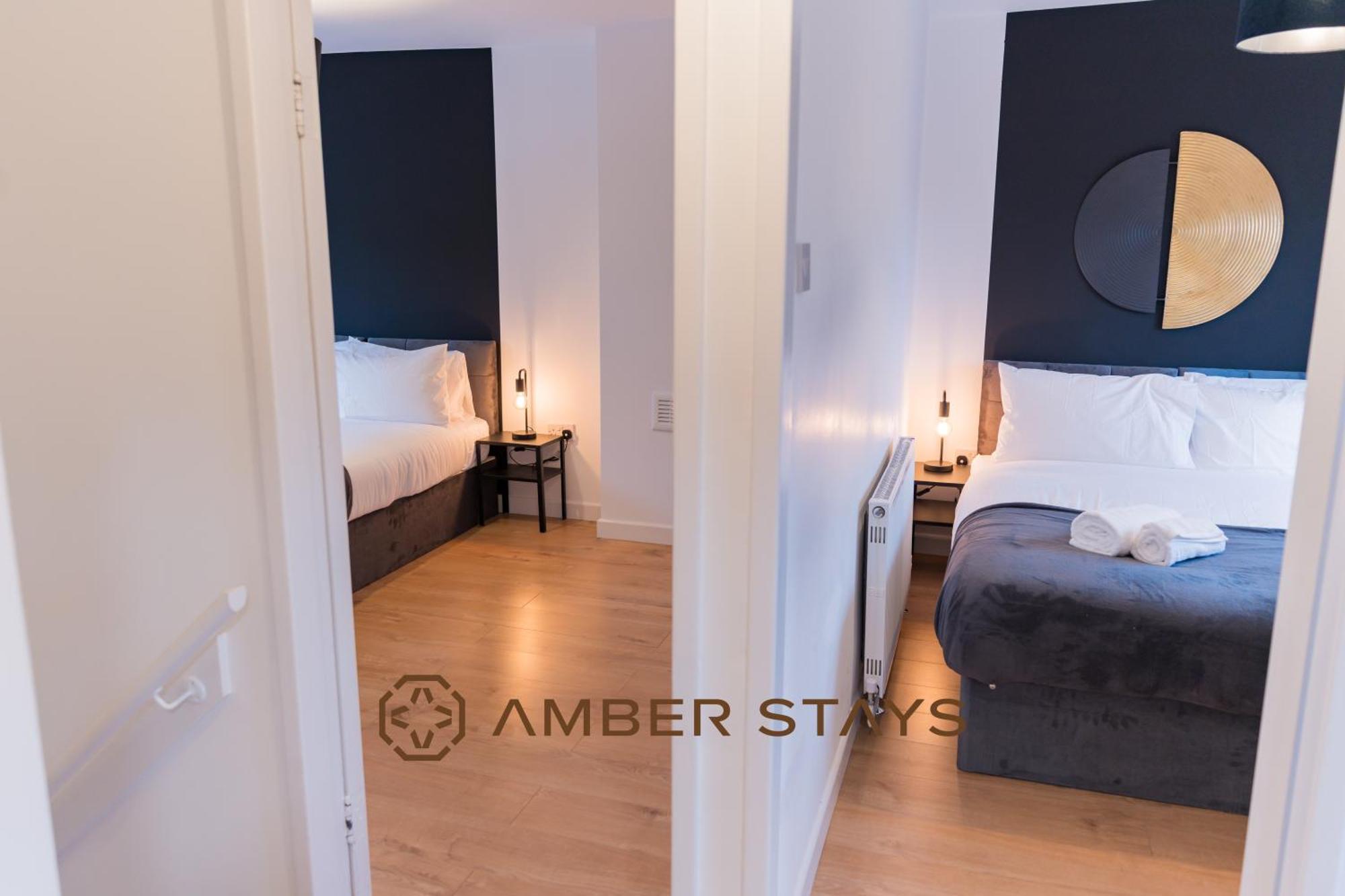 Spacious 4 Bed House In Centre, Ideal For Long Term With Free Parking * Birmingham